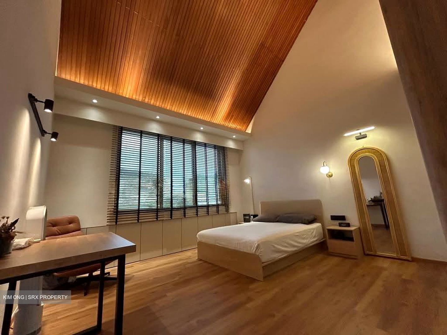 Sixth Avenue Centre (D10), Apartment #560757171